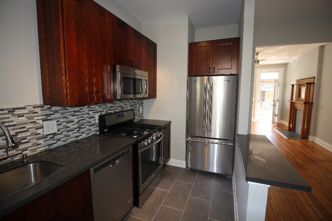 Foto del edificio - 618 Hunter Ave