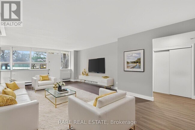 Photo du bâtiment - 4340 Bloor St W