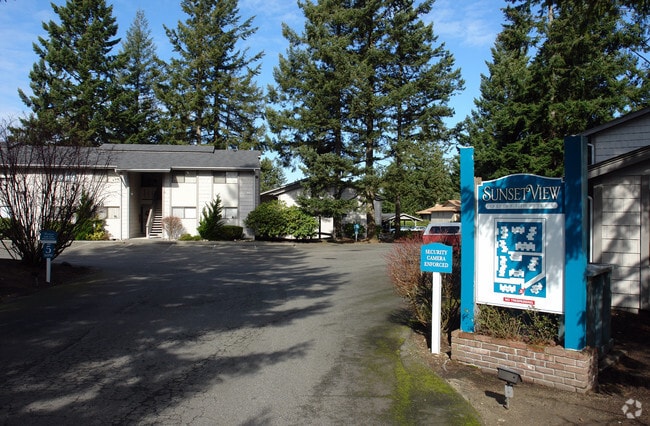 Building Photo - Sunset View Apartments - 55+ Community