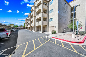Building Photo - 920 E DEVONSHIRE Ave