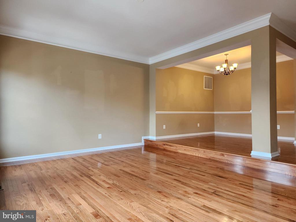 Foto principal - 25585 America Square