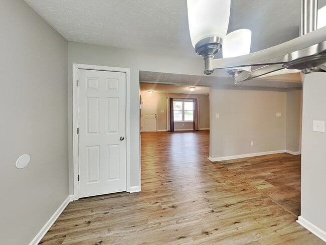 Foto del edificio - 11106 Waterfield Ln