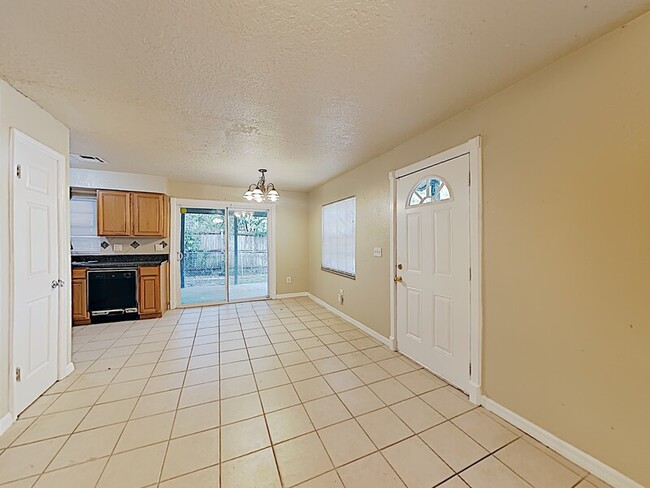 Building Photo - 2534 Princeton Ave