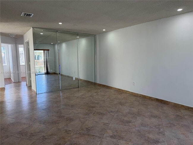 Building Photo - 1181 NW 125th Pl