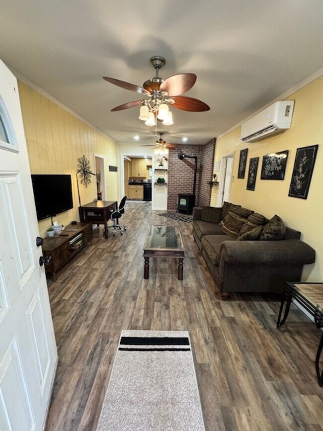 Building Photo - SHAS2352