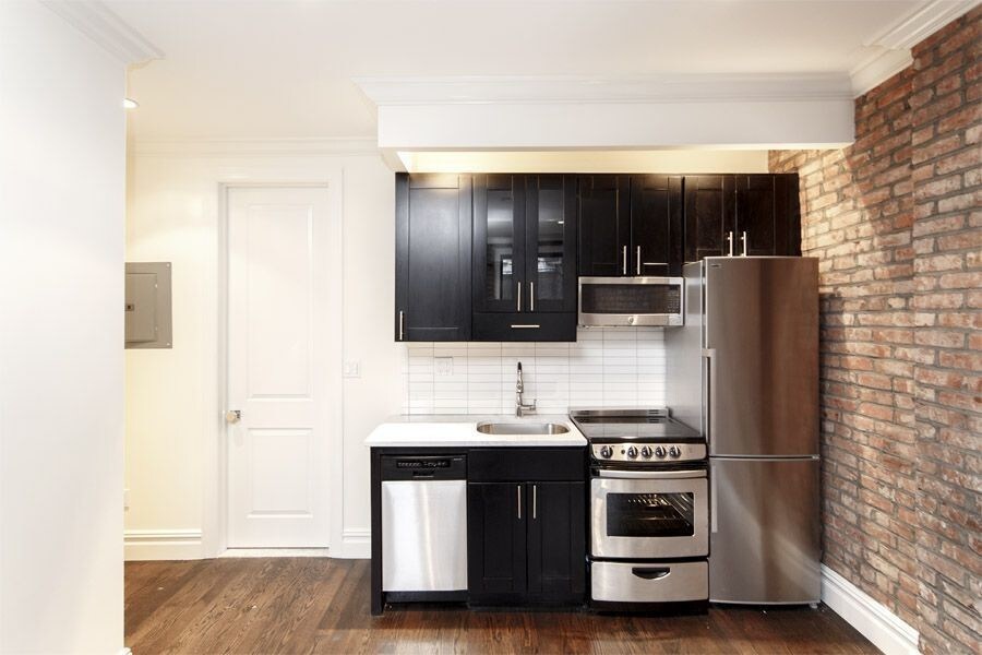 Foto principal - 222 E 12th St