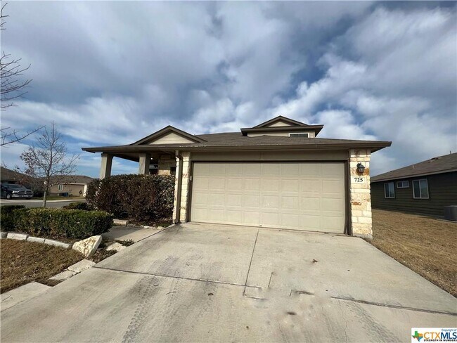 Building Photo - 725 Wolfeton Way