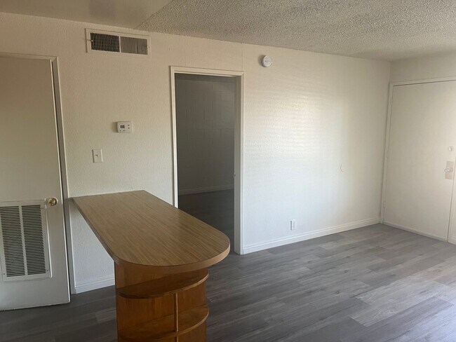 Foto del edificio - Affordable 1 Bedroom Condo In Central Las ...