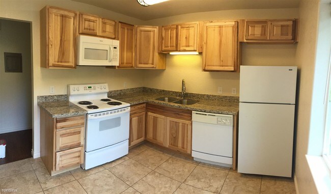 Foto del edificio - 2 br, 1 bath 4plex - 3461 W Sakai St  1 Bath