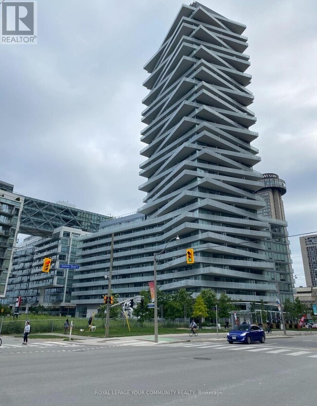 Building Photo - 15-1815 Queens Quay E