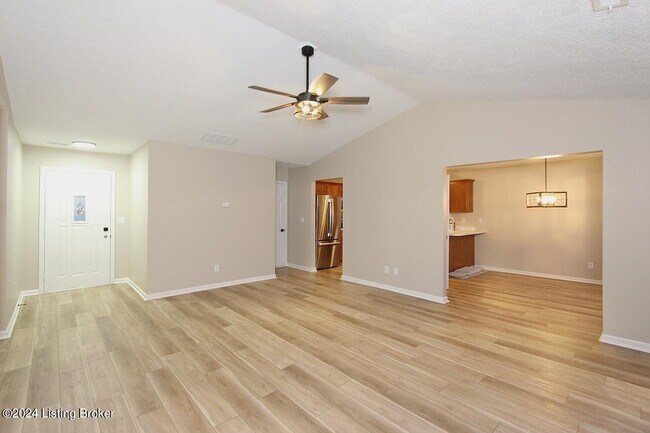 Foto del edificio - 216 Savannah Nicole Rd