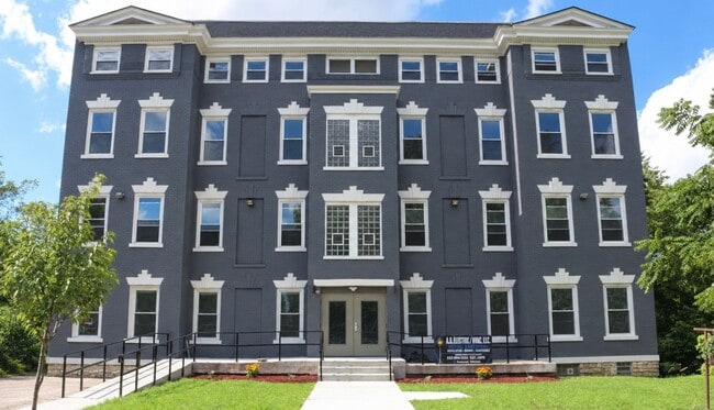Photo - 768 Ridgeway Ave (Cincinnati, OH) Apartments