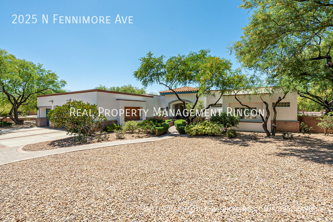 Building Photo - 2025 N Fennimore Ave