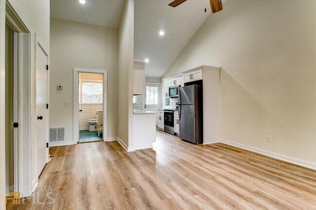 Foto del edificio - 196 Amy St