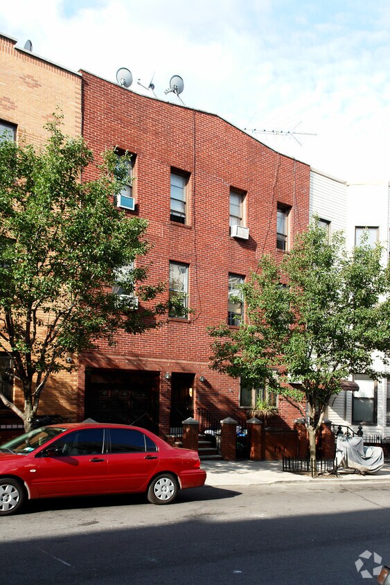 Building Photo - 214 23rd St