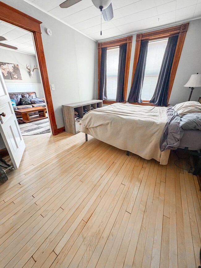 Foto del edificio - One Bedroom Apartment in Downtown Tomah