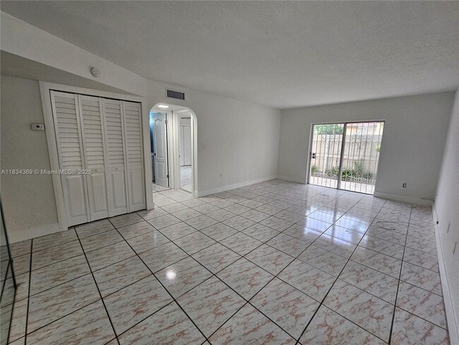 Building Photo - 260 NW 107th Ave