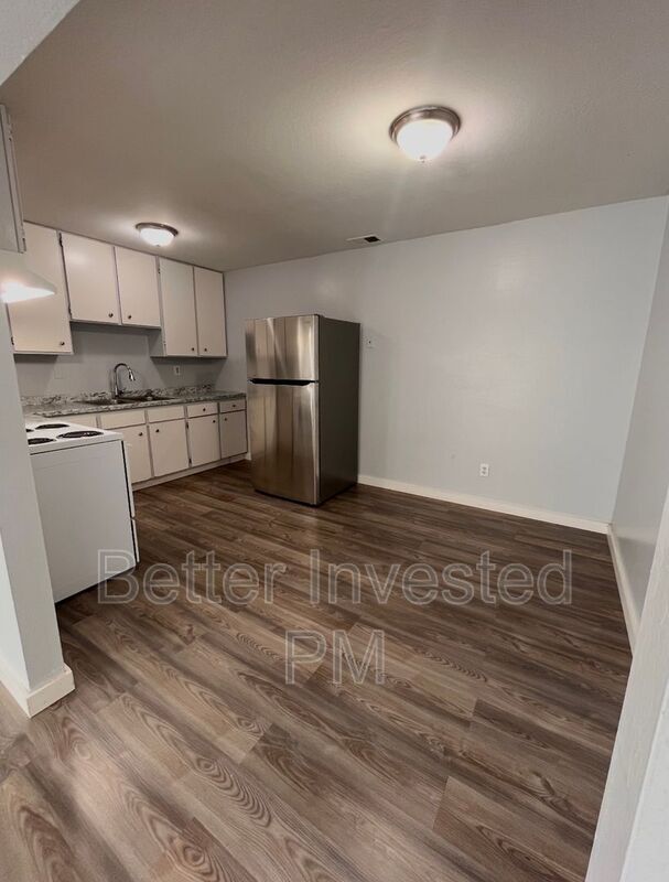 Building Photo - 304 Cooper Ln