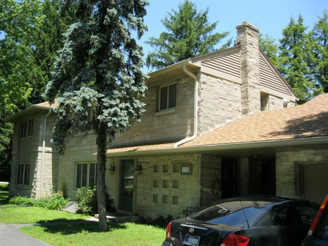 Building Photo - 1428 Northwestern Ave