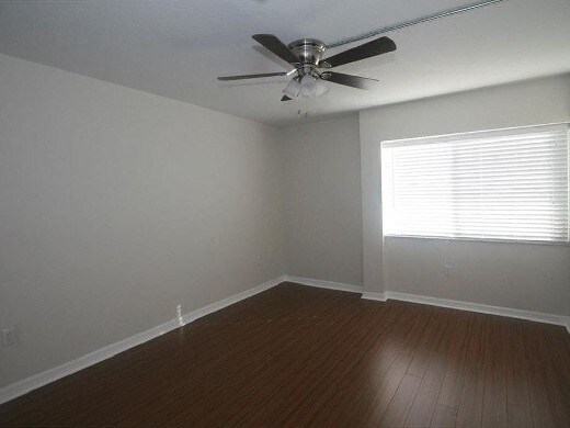 Foto del edificio - 2938 Clark Rd