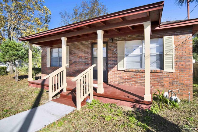 Building Photo - 3206 N Miller St