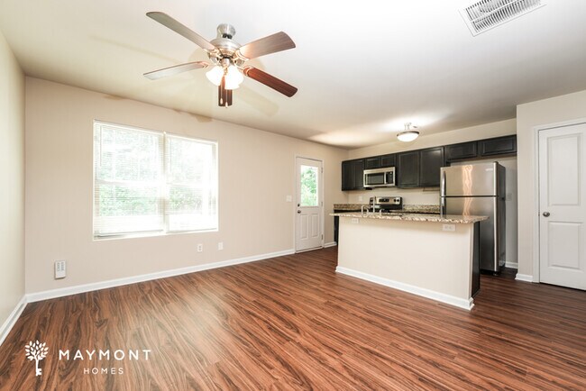 Building Photo - Townhome in McDonough, GA