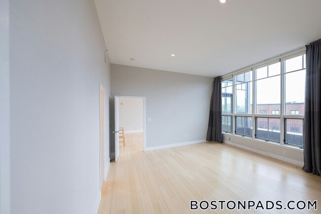 Building Photo - 490 Harrison Ave