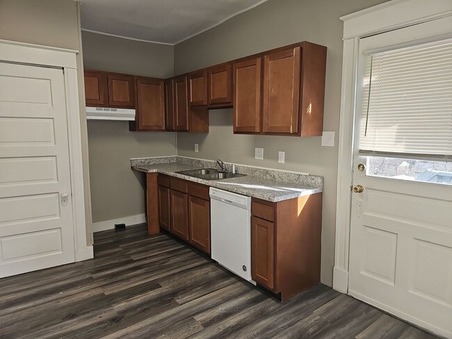 Building Photo - 774 Wells St 4BR/1.5BA (Cincinnati)