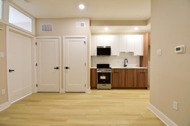 Photo - 1030 N 48th St Apartment