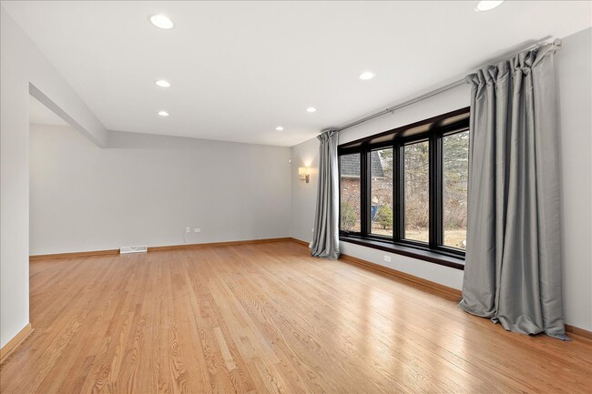 Building Photo - 7440 W Manitoba Dr