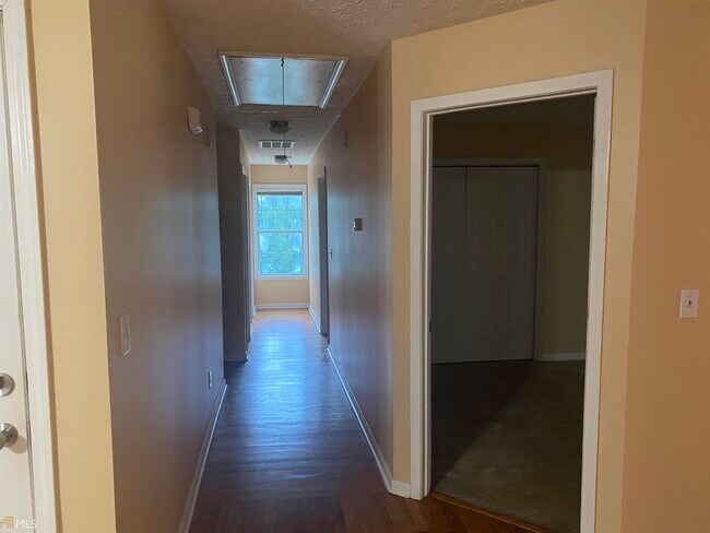 Foto del edificio - 3022 Lake Monroe Rd