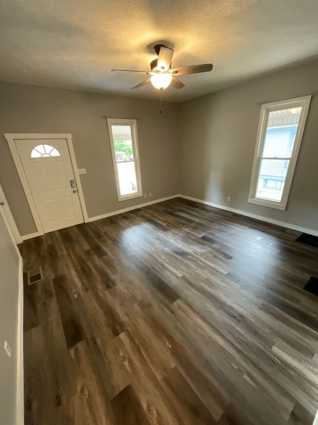 Building Photo - *August 2028* 5 Bedroom house 1 block off Kirkwood FULLY RENOVATED