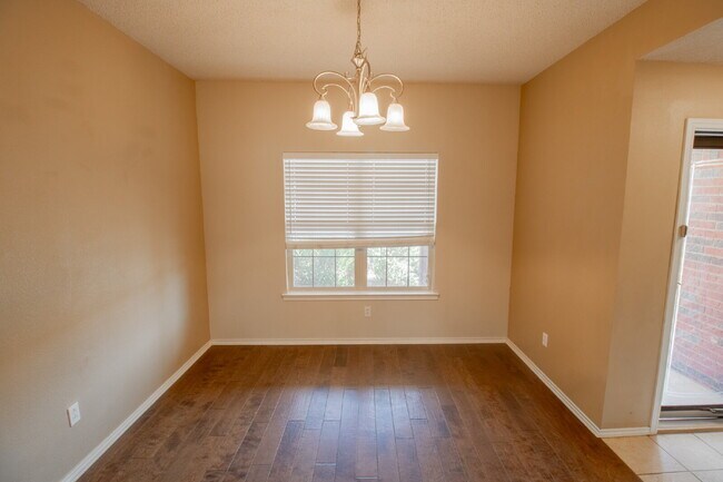 Foto del edificio - House Located Near Shadow Hills Golf Course