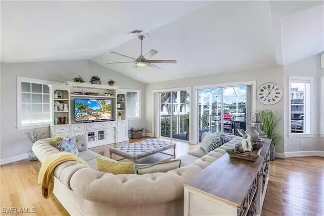 Foto del edificio - 437 Tradewinds Ave