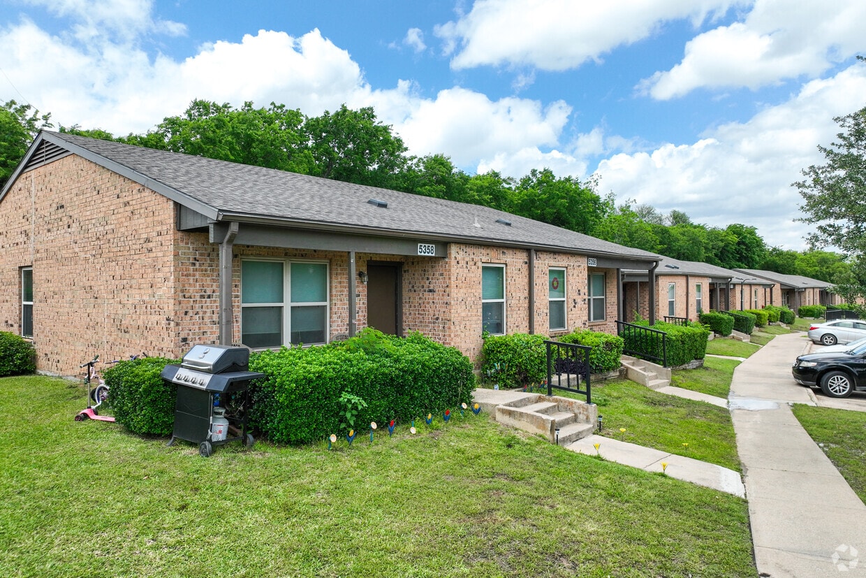 Primary - Summit at Unique Gardens Apartments