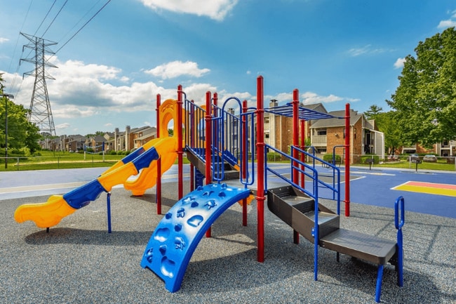 Building Photo - Creekstone Apartments