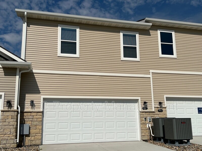 1967 Warrior Ln, Waukee, IA 50263 Condo for Rent in Waukee, IA