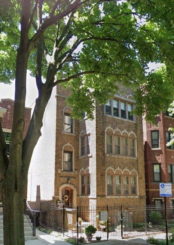 Building - 5156 N Leavitt St