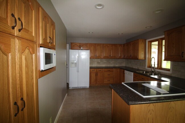 Foto del edificio - 133 Youngridge Dr