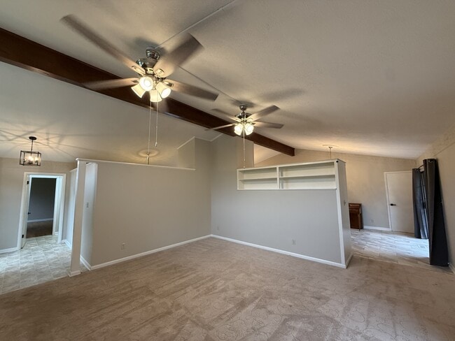 Building Photo - 107 Diamond Dr