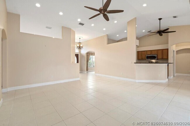 Building Photo - 2955 SW West Calabria Cir