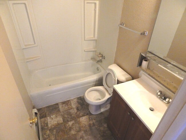 Building Photo - Fountain Duplex Unit Close to Fort Carson ...