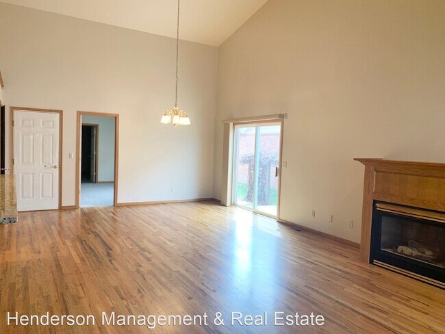 Building Photo - 3 br, 2 bath House - 312 Victoria St.