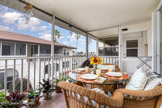 Building Photo - 1047 Small Ct