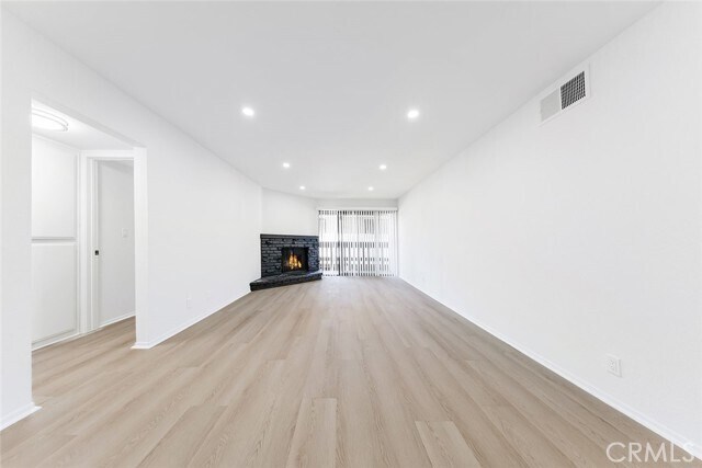 Foto del edificio - 465 Ivy St