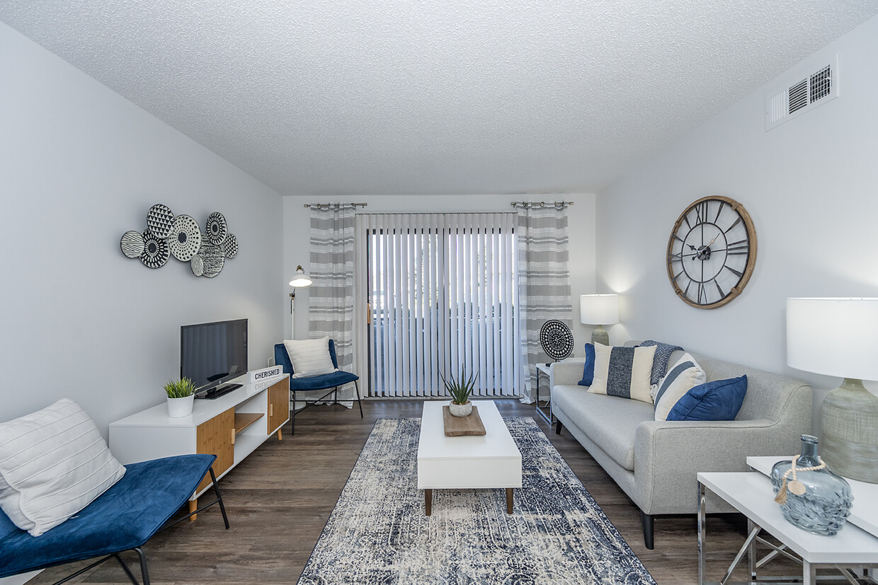Primary Photo - Deerfield Crossing Apartments