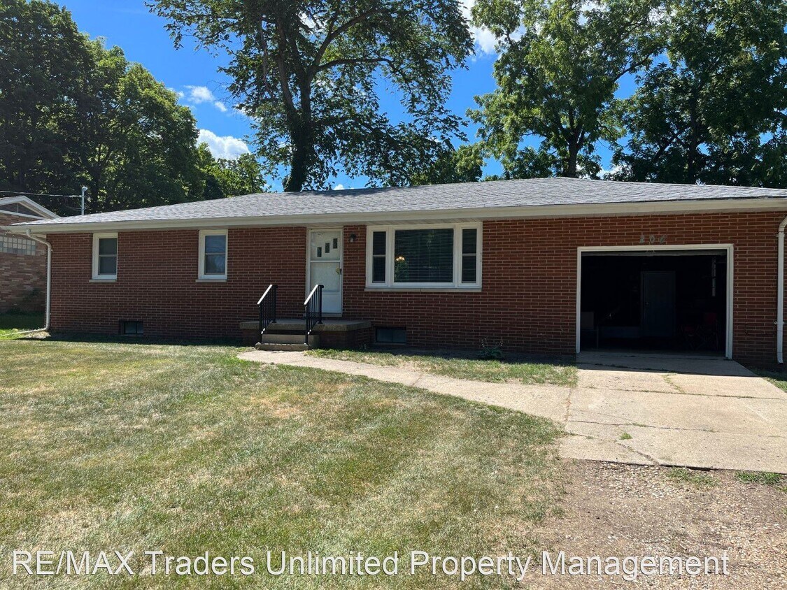3 br, 1 bath House 204 E Bittersweet House Rental in Washington, IL