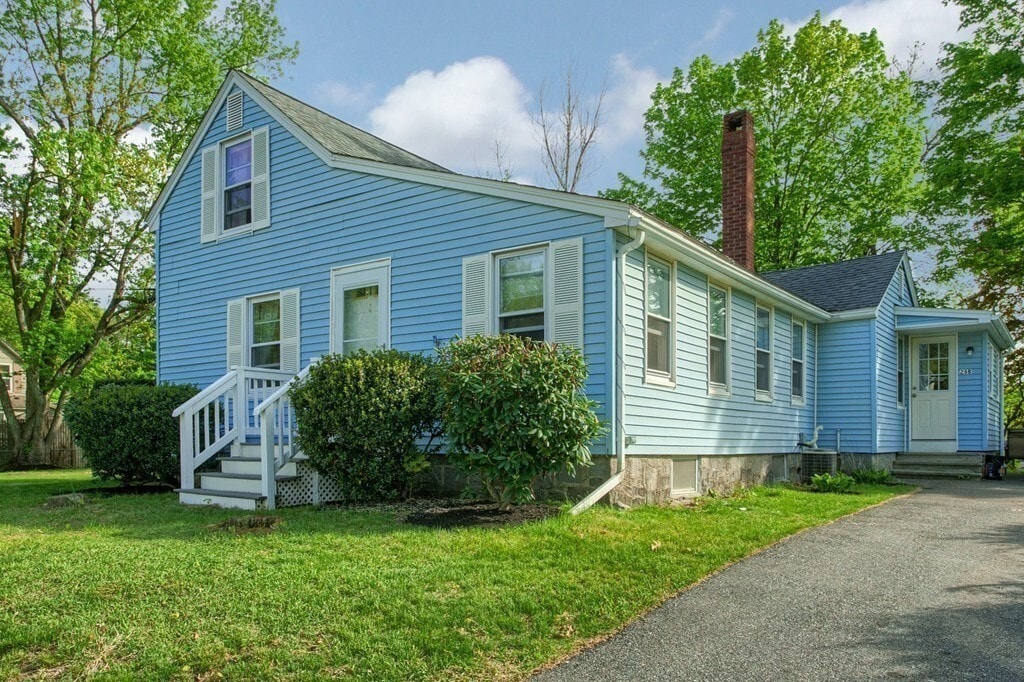 Primary Photo - 26 River St