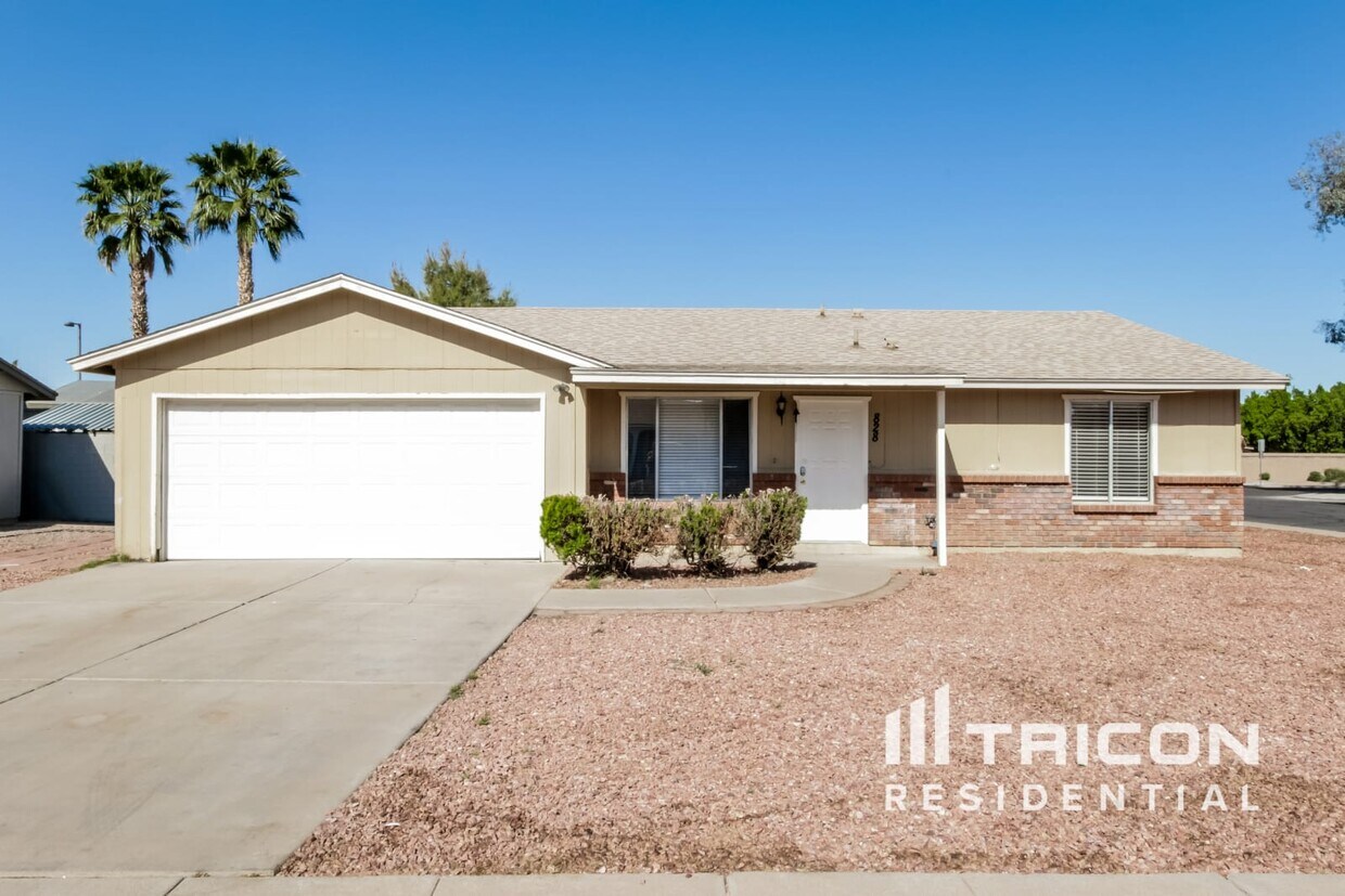 Foto principal - 828 N Pine Ct