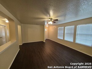 Foto del edificio - 6107 Ironmill Creek